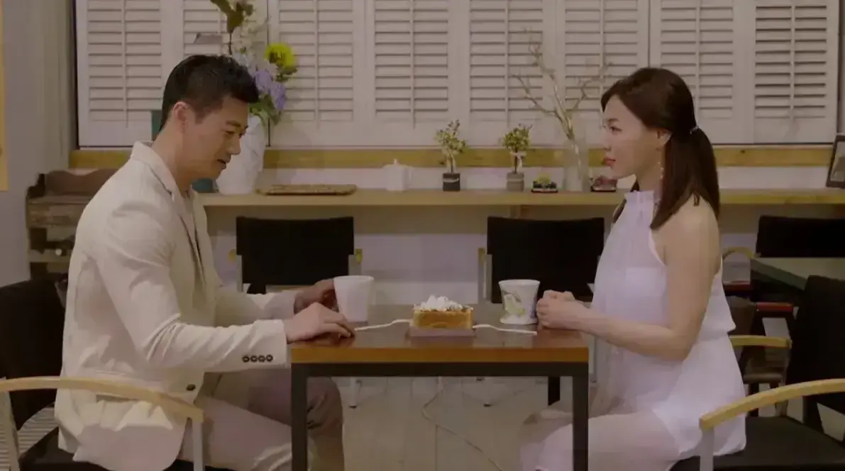 《邻居家妻子》韩国电影高清未删减1080P韩语中字-我邻居的老婆完整版百度网盘下载-邻居家妻子夸克迅雷资源在线观看-乏味婚姻中的情感越界